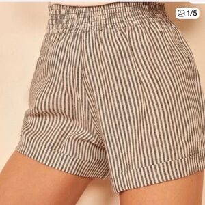 Reformation linen shorts striped Elastic-Waist Women’s Shorts - size xs